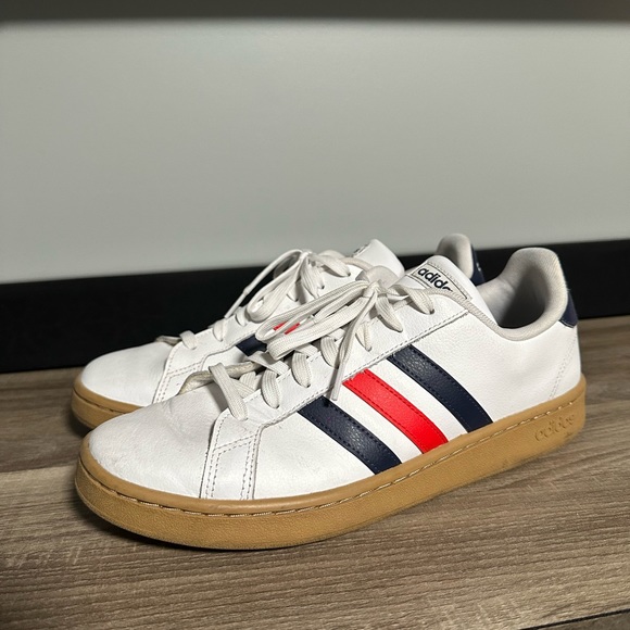 Adidas shoes - Picture 3 of 4